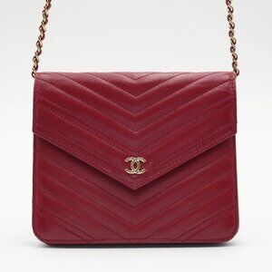 Pre-owned CHANEL Red Wallet On Chain - Chevron V-Stitch
